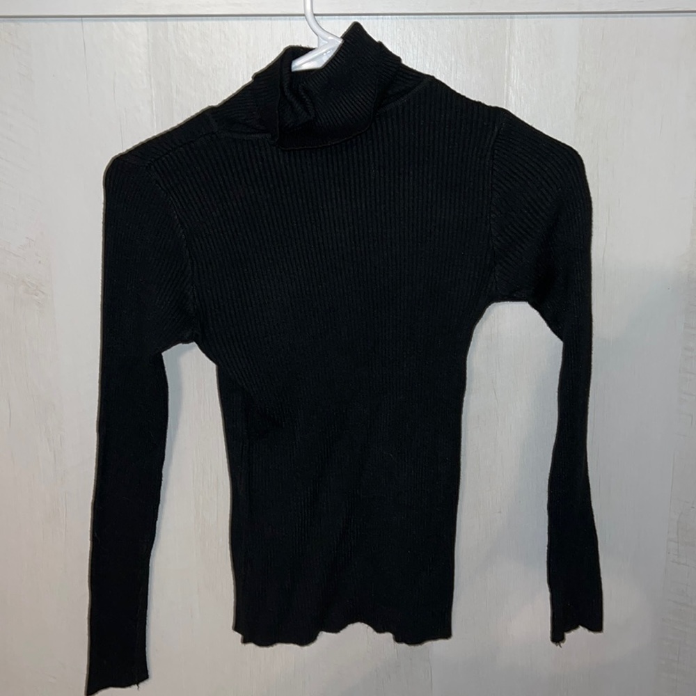 Women’s Long Sleeve Black Turtleneck. Size SMALL